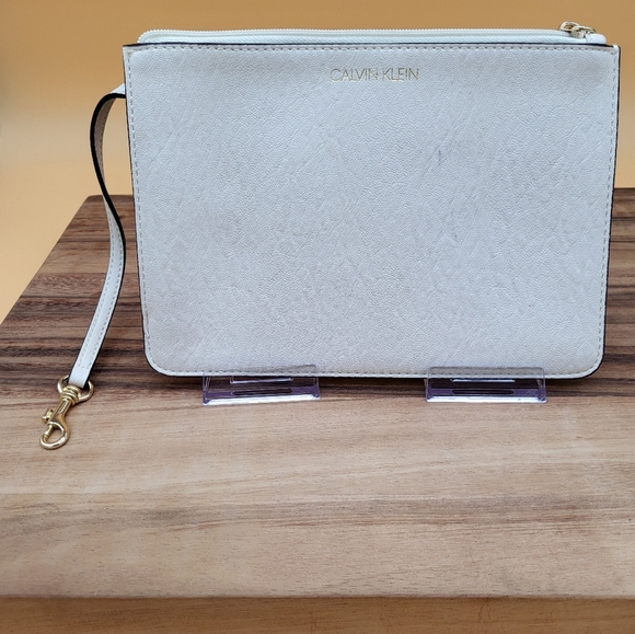 Calvin Klein Cream Wristlet, 9.5x6.5 - Picture 1 of 5